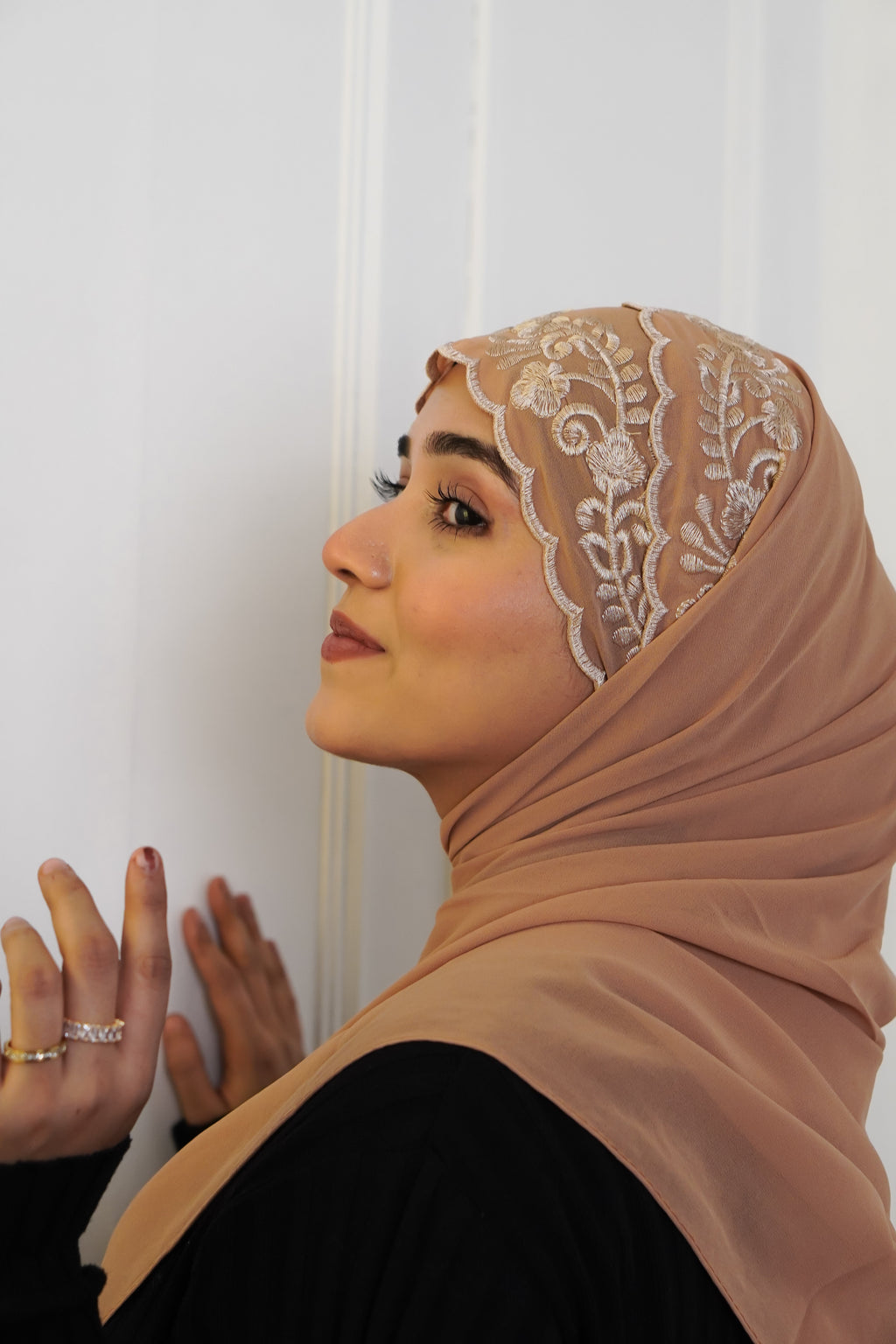 EMBROIDERED HIJAB - Peach