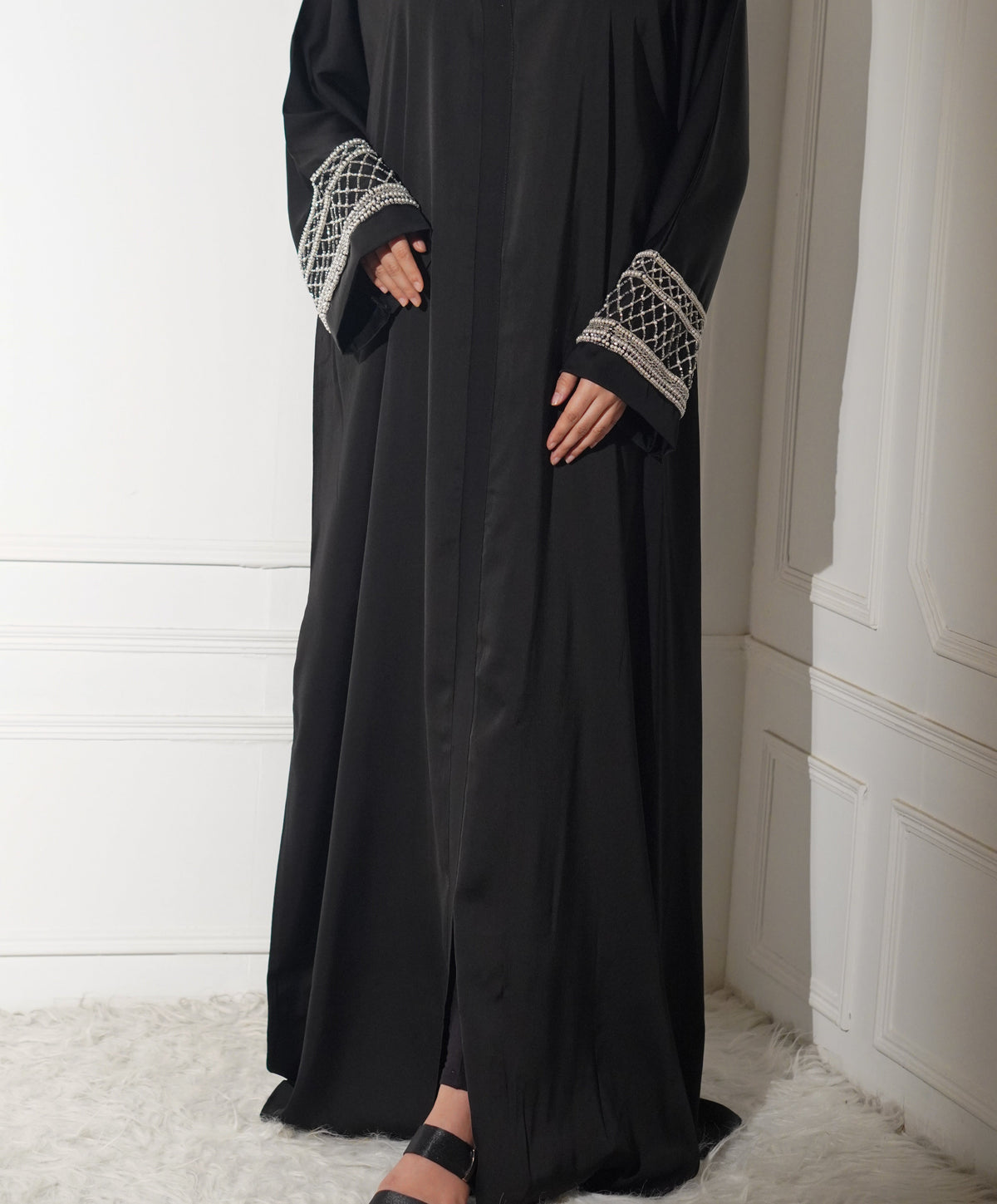 Manal Abayah - Pearl White