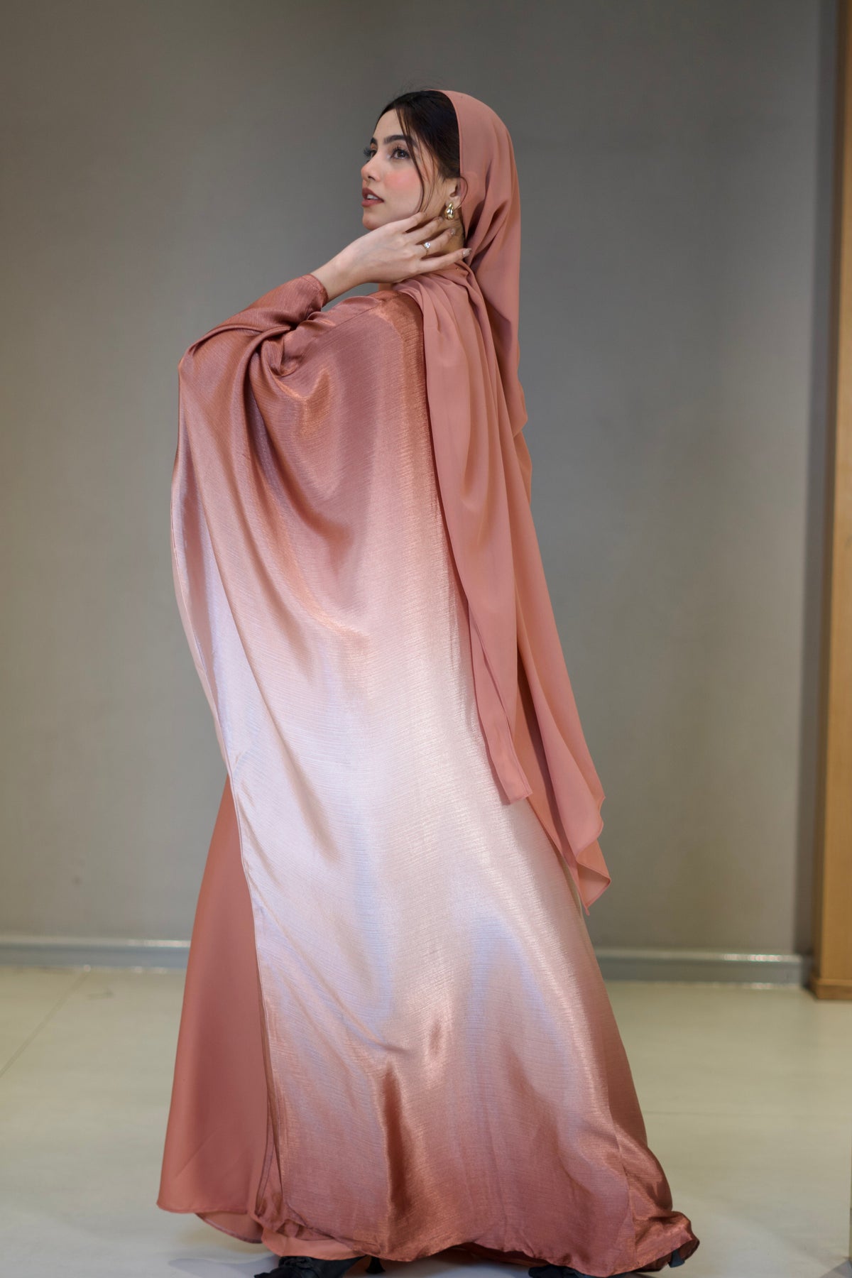 Amelia Ombre Abayah - Aurora