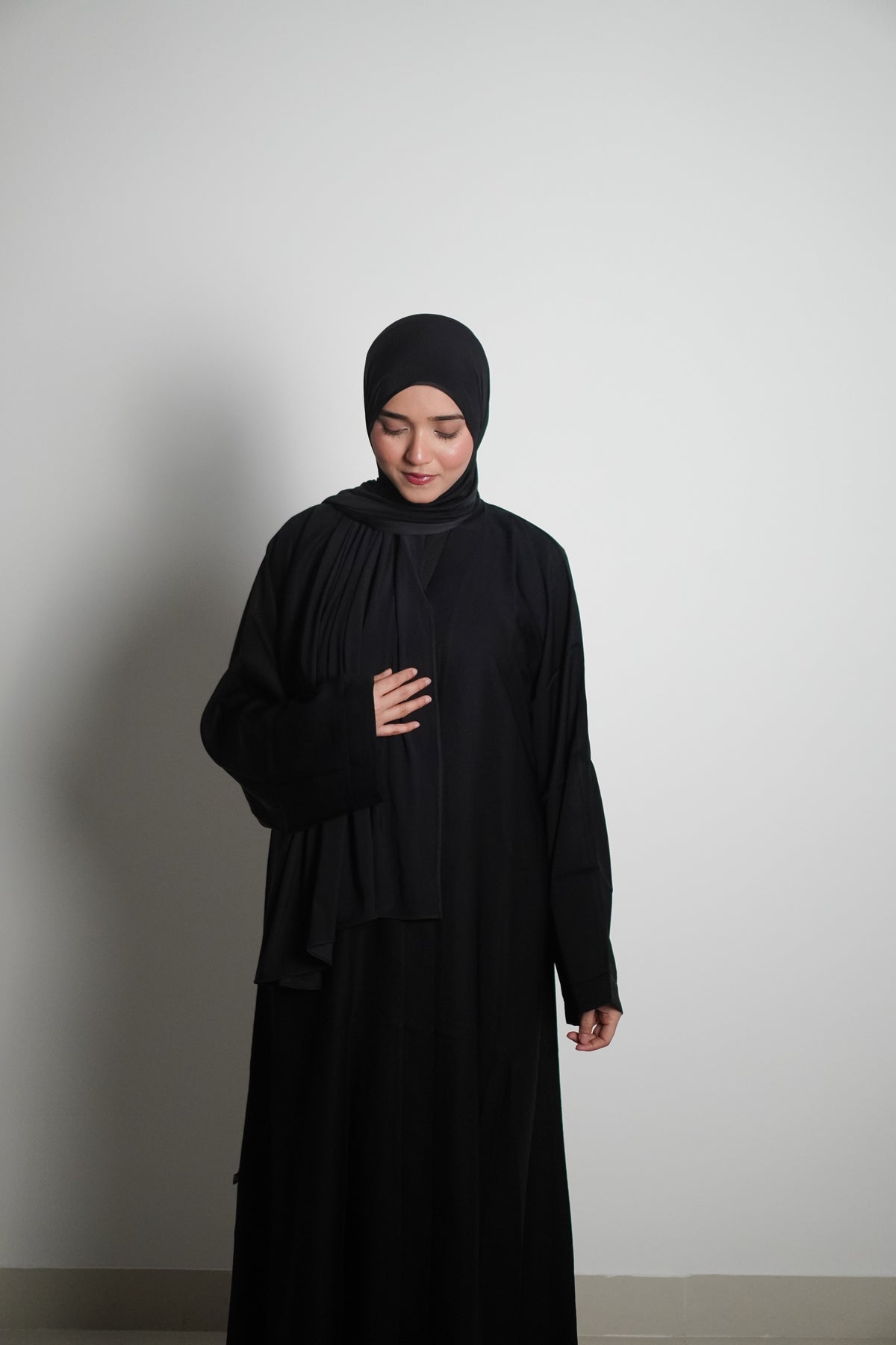Classic Black Abayah 2.0