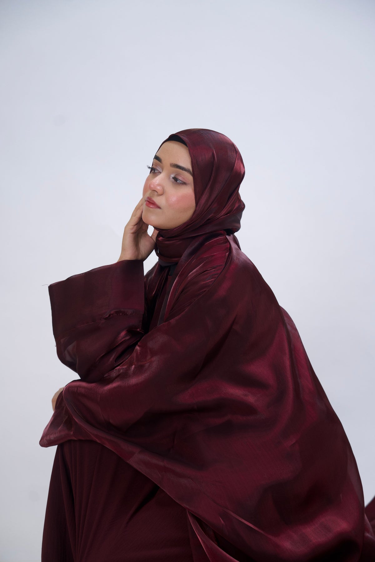 KHALEEJI ABAYAH - CHERRY MAROON