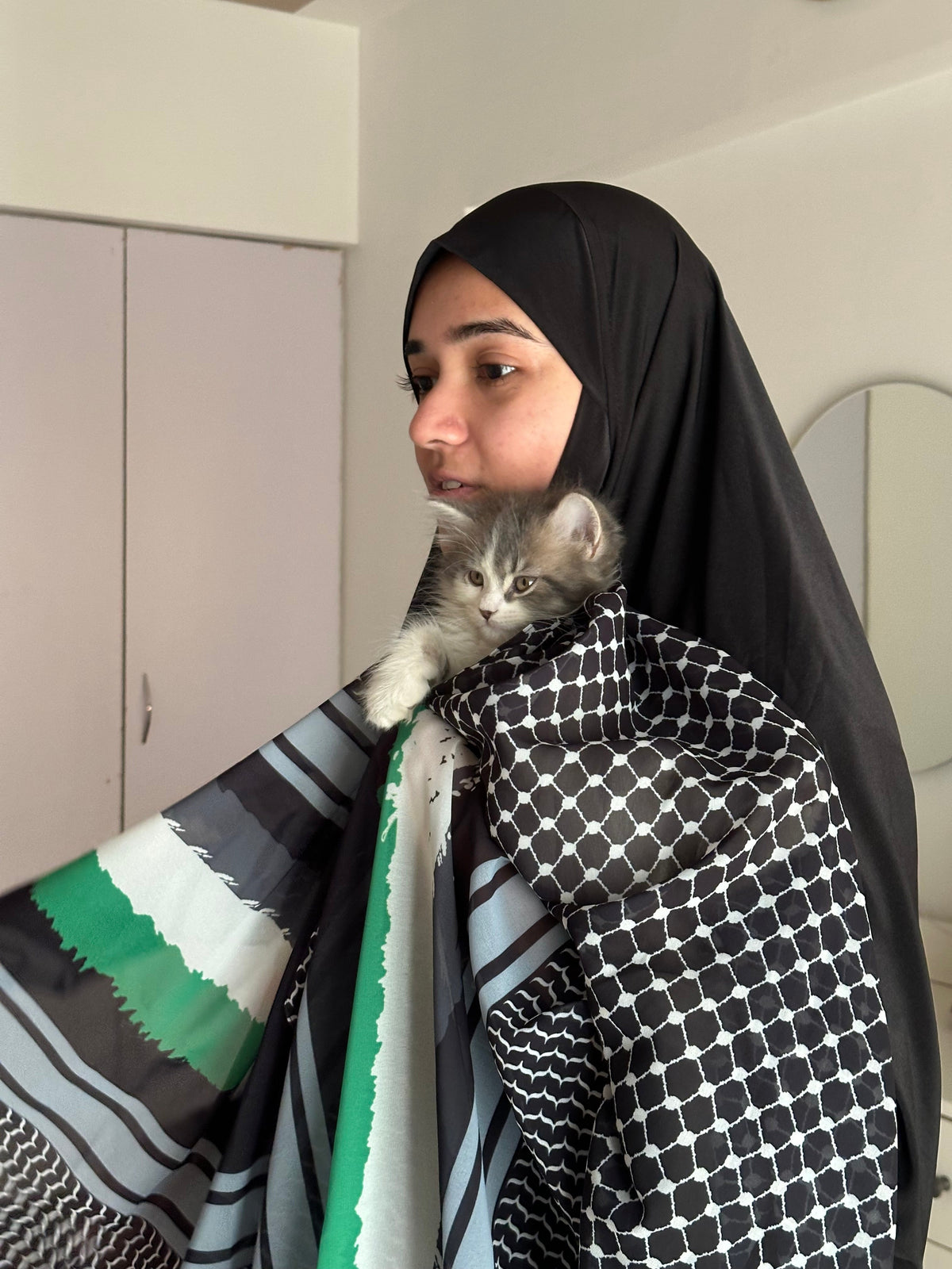 Keffiyeh Hijab - LOVE PALESTINE